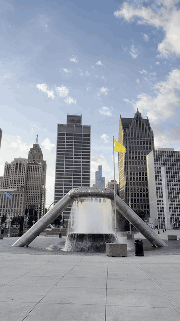 The Dodge Fountain at Hart Plaza in motion